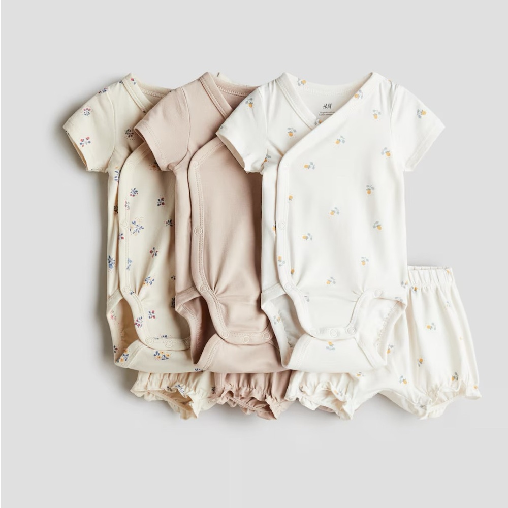 H&M Cream and Tan 6 piece Baby Matching Cotton Sets 6-9m